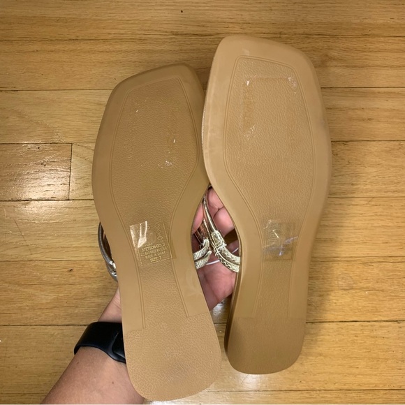 Azalea Wang Stetson Sandals in Gold - Size 7 - Picture 4 of 4